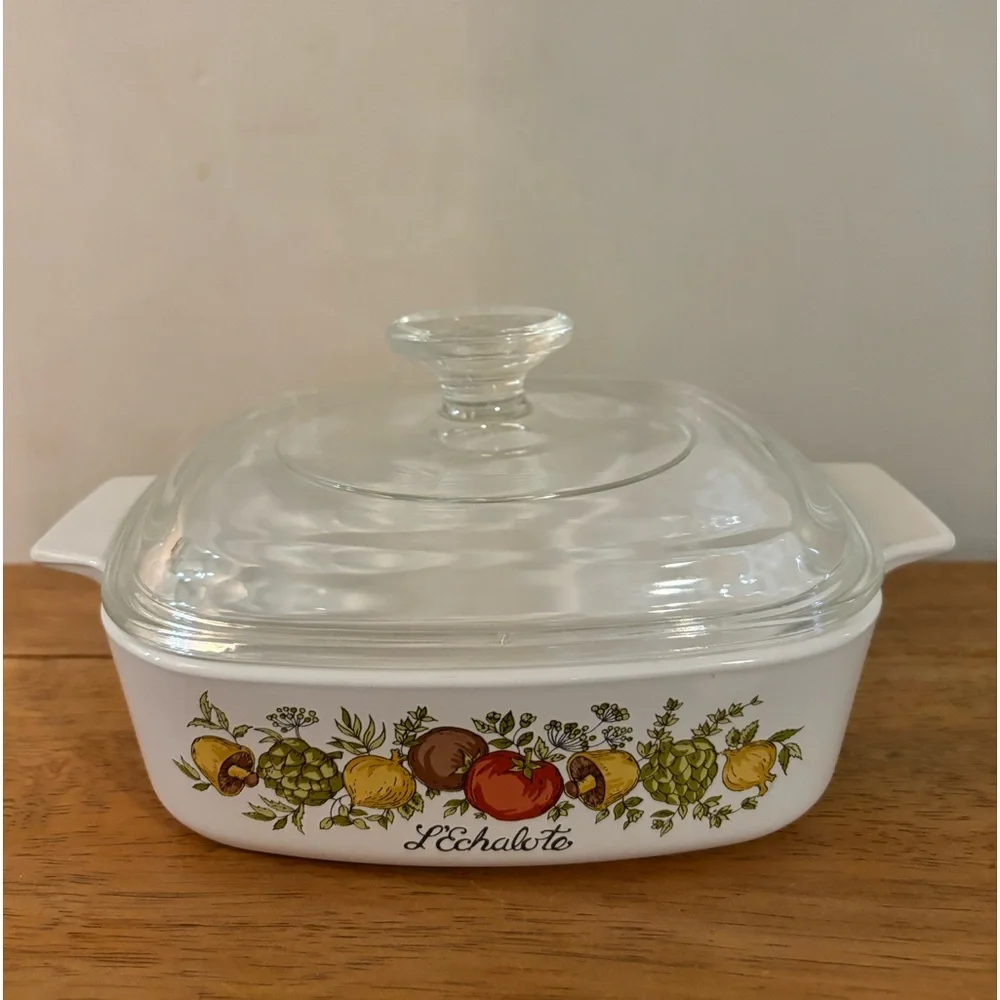 Corning Ware Spice of Life L'Echalote 1 quart casserole dish with glass lid